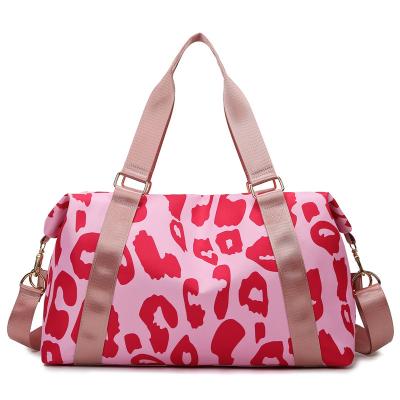 China European waterproof polyester leopard dry and wet separation new wet and dry separation travel bag and American printing for sale