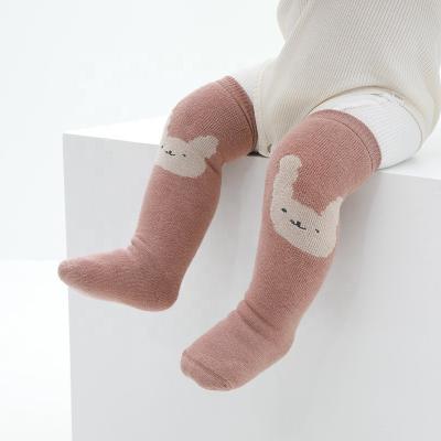 China Non - Fluorescent Thickened Baby Stockings For Newborns Loose Above Knee Thick Legs Warm High Medium Stockings for sale