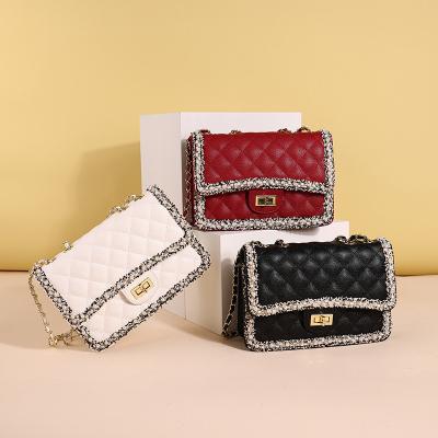 China 2021 new high quality autumn and winter fashion women's bag chain single shoulder span diagonal bag with pearl side small square bag for sale