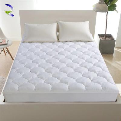 China Foldable White Goose Feather Down Mattress Bottom Topper Comforter Mattress Tap Mattress Protector for sale