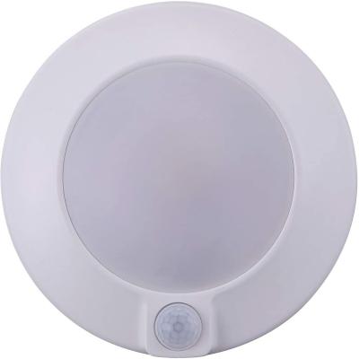 China Motion Sensor Surface Mounted Flush Mount Led Ceiling Light Round Energy Efficient For Kitchen Cabinet Wet Location Design Fency for sale