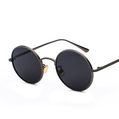 China Fashion Sunglasses 8343 Newest Design Cheap Classic Fashion Steampunk Sunglasses Irregular Personality Top Quality for sale