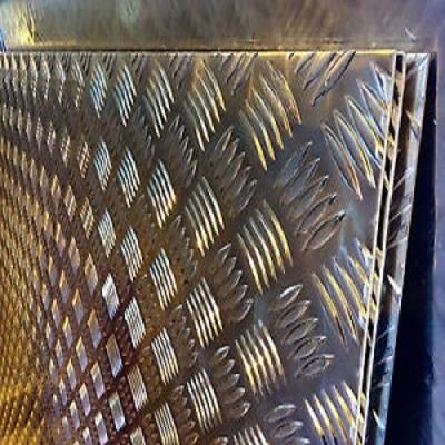 China 5754 Aluminum Plate Sheet Coil 5052 Embossed Aluminium Checkered Plate 3003 Tool Box Aluminum Tread Plate for sale