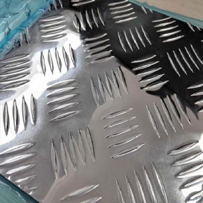 China A1050 1060 1100 3003 3105 5052 Alloy 5 Bar Aluminium Checker Plate Anti-Slippy Aluminium Tread Plate for sale