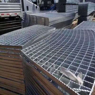 China Factory Direct Hot Dipped Galvanized Walkway Heavy Duty Steel Grating for sale