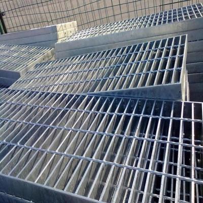 China Welded Press Locked Serrated Trench Grating with Machine Welding Manufacturing Method for sale