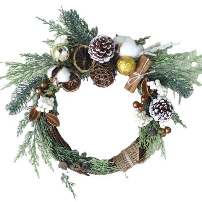 China Eco-Friendly Christmas Tree Wreath Christmas Winter Wreath Door Hanger for sale