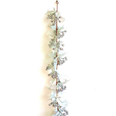 China Artificial Christmas Garland Decorative Collection Glitter Silver Berry Leaves Vine of Indor Decoration for sale