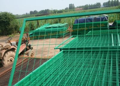 China PVC Coated Wire Mesh Fence Metal Security Fencing High Strength And Durability for sale