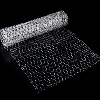 China Fence Cheap Expanded Hexagonal Metal Mesh Wire Fence For Chicken And Pets for sale