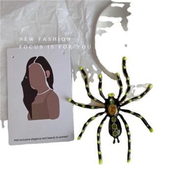 China New Fashion Niche Design Decoration Spider Green Spider Brooch Women's Soft Suit Accessories Decorations for sale