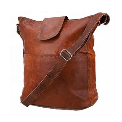 China Vintage Latest Fashion Unisex Washed Genuine Leather Shoulder Bag Cross - Body Bag Messenger Bag for sale