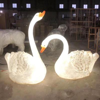 China IP65 waterproof for indoor & Outdoor LED Cygnus Swan Decoration Resin Landscape Light Fiberglass Animal Statue Lamp for sale