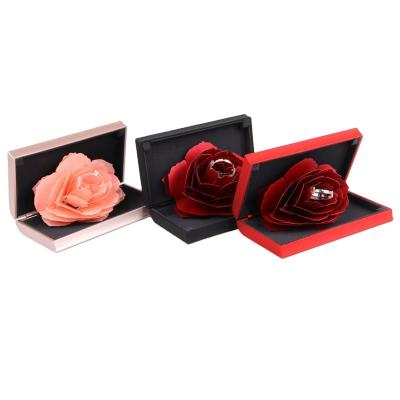 China 2020 Custom Made New Arrival 3D Wedding Rose Flower Rose Ring Box Rose Box Ready To Ship Pop Up Rose Box for sale