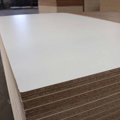 China Melamine Moisture Proof Paper Coated Plywood MDF Chipboard Melamine Laminated Sheet For Furniture for sale