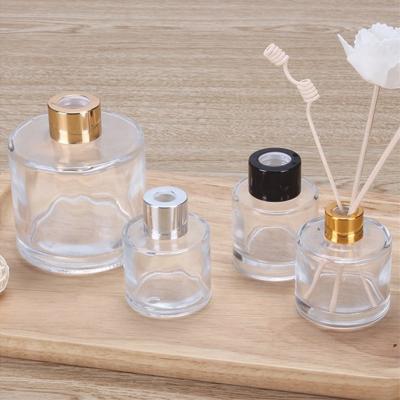 China Essential Oil Classic 50ml 100ml 150ml 200ml Round Reed Glass Diffuser Bottle Perfume Bottle for sale