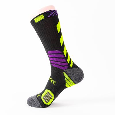 China Sports Socks Logo Woman Kids Running OEM Breathable Wholesale Cycle Basketball Custom Sport Socks Men Socks Winter for sale