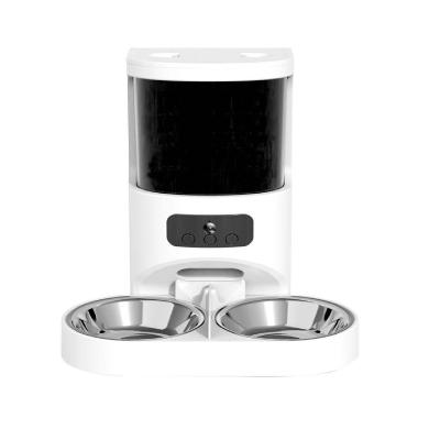 China New Customized Smart Automatic Pet Feeder Cat Dog Remote Automatic Feeding With Camera for sale