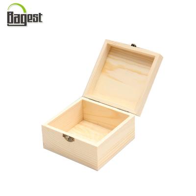 China China Natural Unfinished Small Pine Wood Gift Package Box for sale