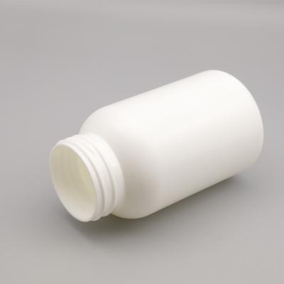 China Manufacturers Wholesale Recyclable Gear Cover Plastic Medicine Bottles 100ml Portable White Plastic Bottle for sale