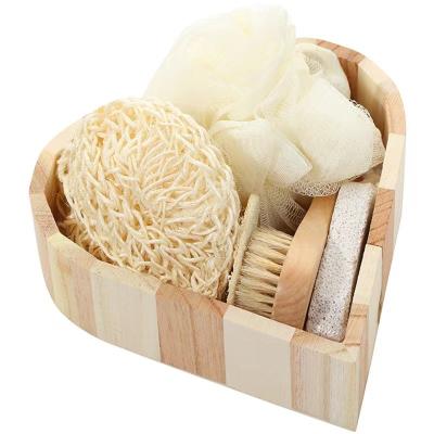 China 5pcs Box Foldable Promotional Bath Heart Gift Christmas Accessory Set, Loofah Brush Set /Bath Wooden Box Spa Set /Bath Gift For Women for sale