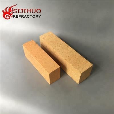 China 230x114x65mm Red Fire Clay Brick for Pit with  0.34% CaO Content for sale