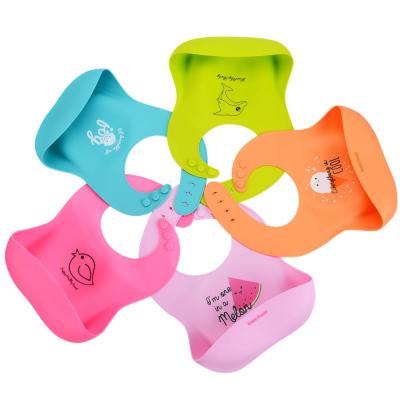 China Sustainable Soft Silicone Baby Bib LFGB Baby Silicone Bibs Manufacturer for sale