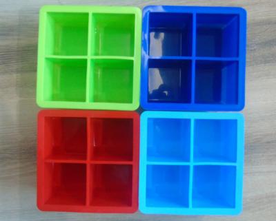 China 4 Cube Large Ice Cube Tray Mold, Silicone Flexible 4 Cavity Ice Maker Mold Tray for Whiskey and Cocktails for sale