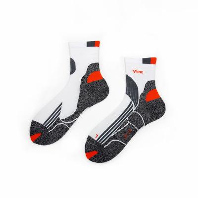 China HEPOLILO Sustainable Most Popular Sport Nylon Coolmax Cycling Custom Made Sport Running Socks Men's Sock for sale