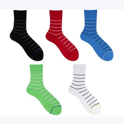 China QUICK DRY bamboo men's basic crew socks with gift box feel heavy duty cushioned casual dress socks for sale