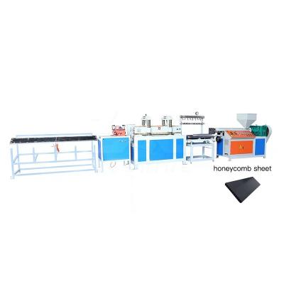 China YESHINE Sheet Suitcase Production Line Honeycomb Panel Extruder Machine For Soft Luggage Use for sale