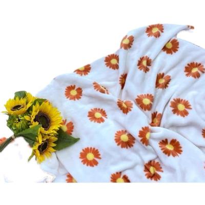 China Anti-static flannel polyester fleece print flower super soft 100% throw raschel bed printed blanket for sale