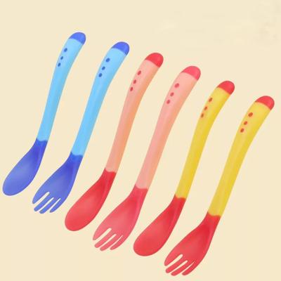 China BPA Free Wholesale Heat Sensitive Baby Spoon Set Color Changing Spoon Fork Feeding Set for sale