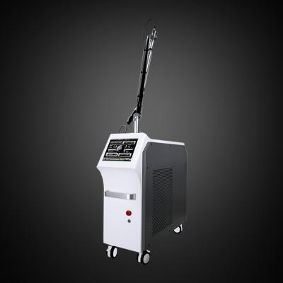 Chine machine à commutation de Q de laser de la picoseconde 5ns pour le tatouage à vendre