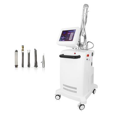 China Topkwaliteit Facial Fractional Co2 Laser Machine Stretch Mark Acne Removal Laser Machine Voor Dermatologie Clinic Te koop