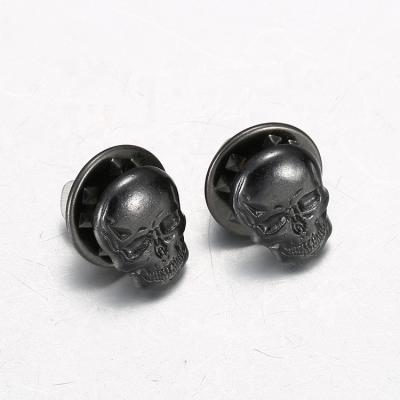 China Unique Custom Black Europe Design Metal Pin Badge Metal Zinc Alloy Skull Garment Brooch Pin for sale