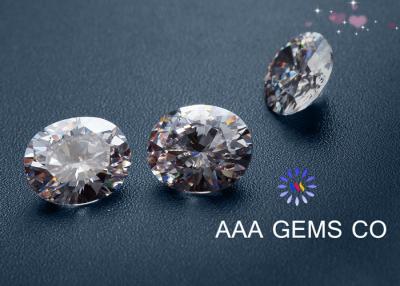 Cina Il sintetico delle GEMME delle collane 5mm AAA lapida Moissanite incolore con forma rotonda Diamone in vendita