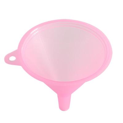 China PP Material China Large Multifunctional Convenient Multicolor Dropping Black Funnel for sale