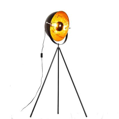 China Modern European Warm Creative Shape Bed Hotel Room Decoration Light Tripod Living Luxury Floor Lamp for sale