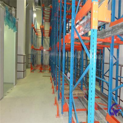 中国 Streamline Warehouse Operations with Common Steel Automated Multi Deep Shuttle Racking 販売のため