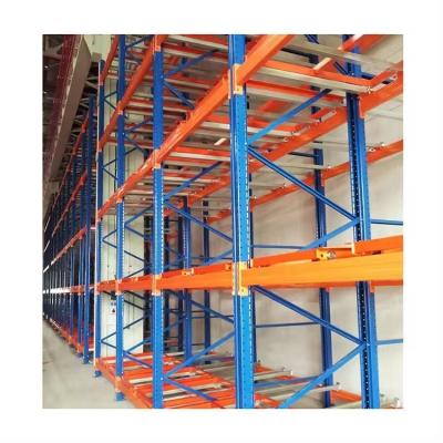 China Semi-closed Powder Coated Steel Push Back Pallet Racking With Trolley And Guide Rail en venta