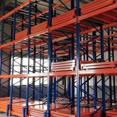 China Heavy Duty Metal Push Back Pallet Racks with Guide Rail on Trolleys for sale