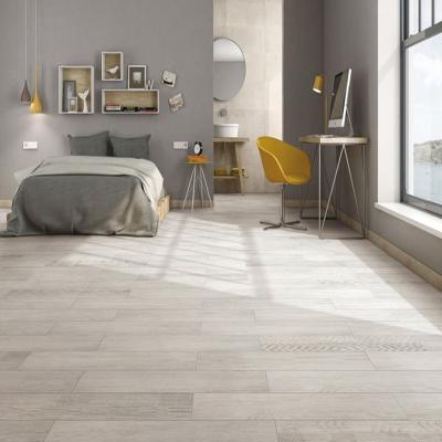 China Modern High Gloss Vinyl Flooring LVT SPC Plank for sale