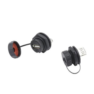 China Conector de señal resistente al agua de 125 V de tensión de funcionamiento IP67 Adaptador USB de sexo masculino a femenino en venta