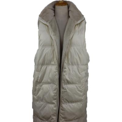 China Free Sample Custom Waterproof Faux Fur Trim Dwon Feather Vest With Hood Sleeveless Side Zipper In Matte Nylon for sale