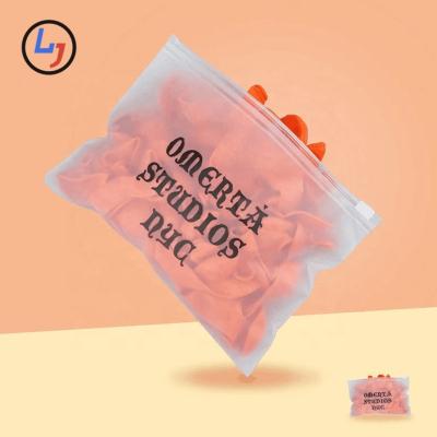 China Custom Logo Transparent Clear Pvc Packaging Recyclable Zipper Bags Pouch Cosmetic Zipper Bags For Clothing for sale