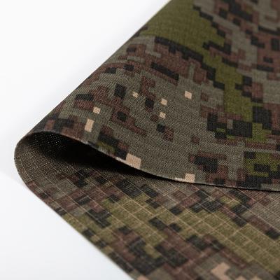 Chine Fabrication personnalisée de haute qualité à l'épreuve des infrarouges, imperméable à l'eau, résistant aux huiles, coton 80% polyester 20% tissu militaire uniforme, camouflage à vendre