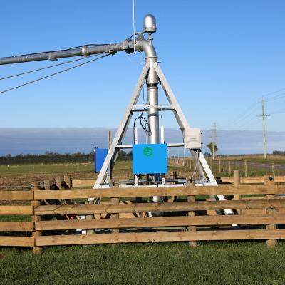 China Increase Irrigation Ratio 2022 Hot Selling Center Pivot Irrigation System For Farm for sale