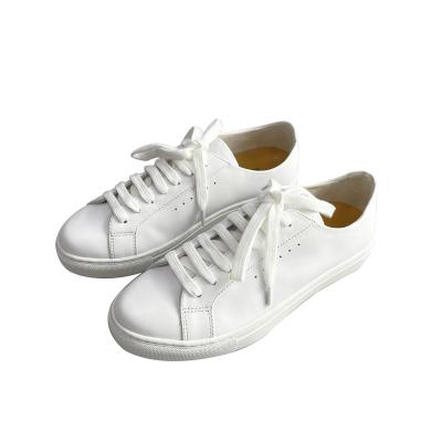 China New Design Flat Sport Handmade Flat Sneakers Breathable Genuine Leather Casual White Shoes For Women for sale