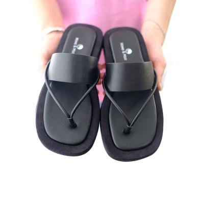 China Fashion trend 2021 new summer slippers flat bottom cross door non-slip external sandals for ladies for sale